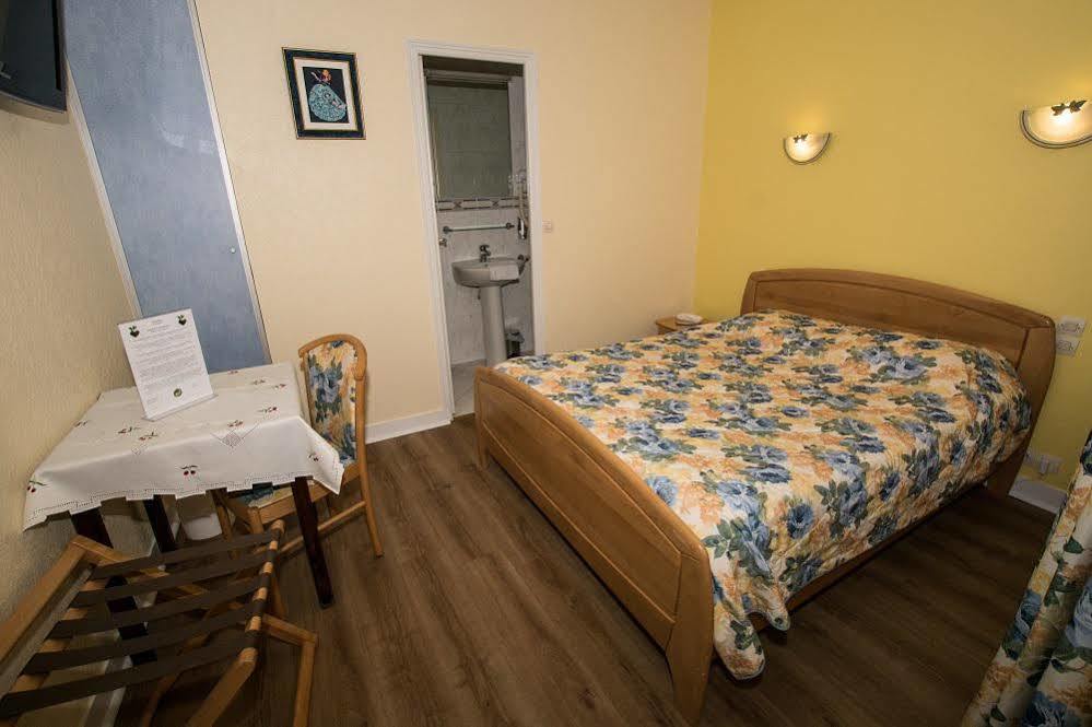 Hotel Le Plat D'Etain Brou エクステリア 写真